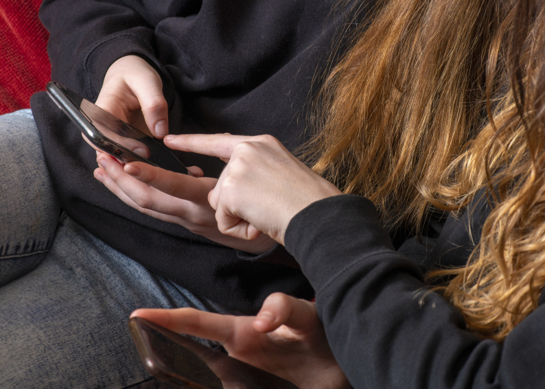 Children on smart phones