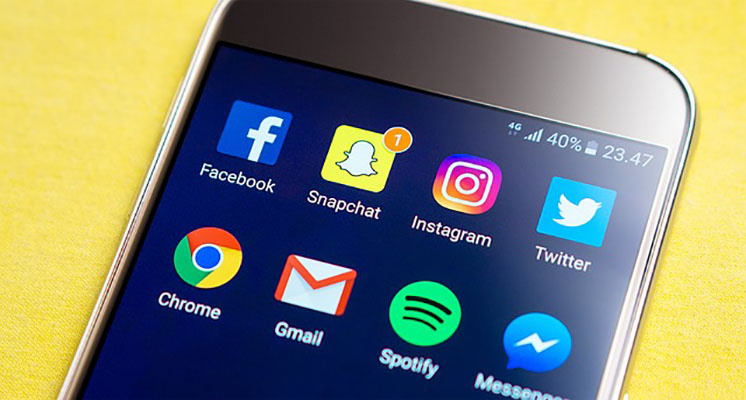 Picture of a smartphone with a Snapchat message notification